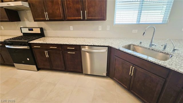 5912 Bruselas Street, Las Vegas, NV 89113