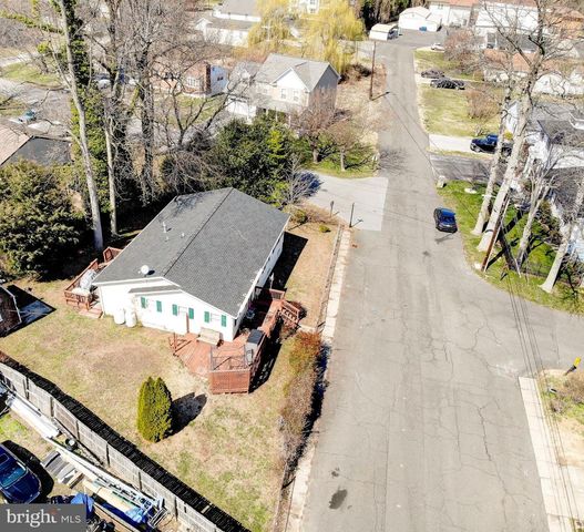 8328 D ST, Chesapeake Beach, MD 20732