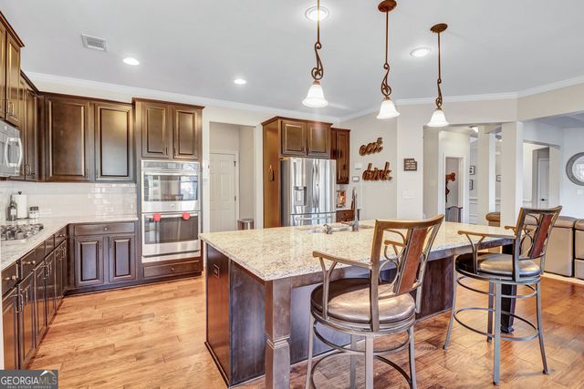 1854 Heatherbrooke Court NW, Acworth, GA 30101