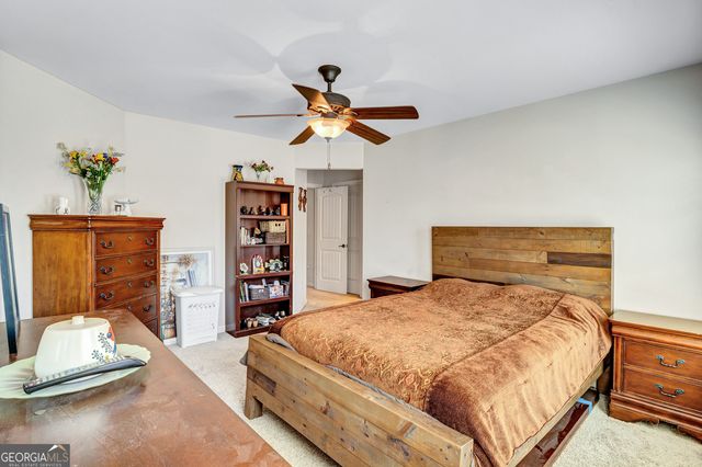 1854 Heatherbrooke Court NW, Acworth, GA 30101