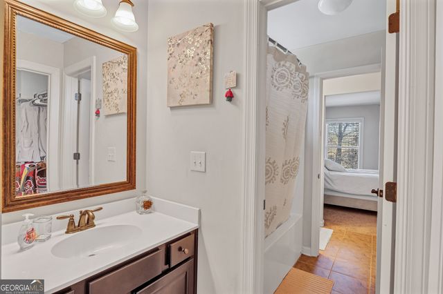 1854 Heatherbrooke Court NW, Acworth, GA 30101