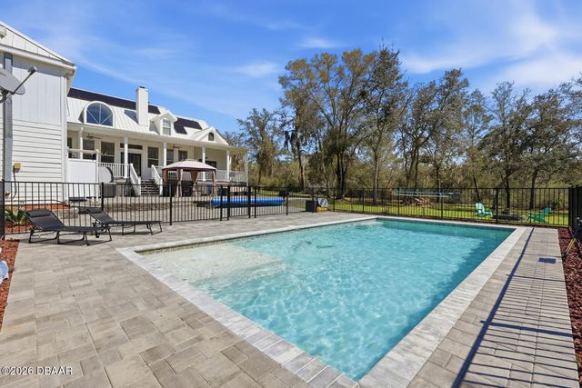 5444 Us Highway 17, Deleon Springs, FL 32130
