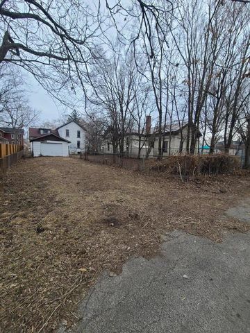 369 S 4th Avenue, Kankakee, IL 60901