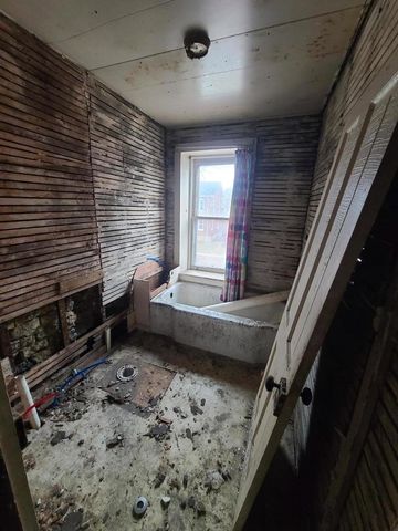 369 S 4th Avenue, Kankakee, IL 60901