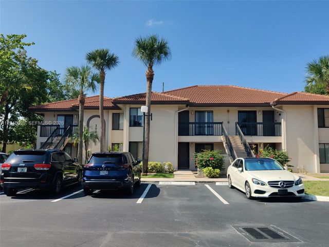 300 E Club Cir 108, Boca Raton, FL 33487