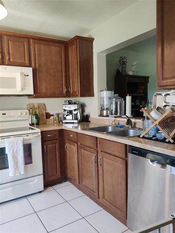 300 E Club Cir 108, Boca Raton, FL 33487