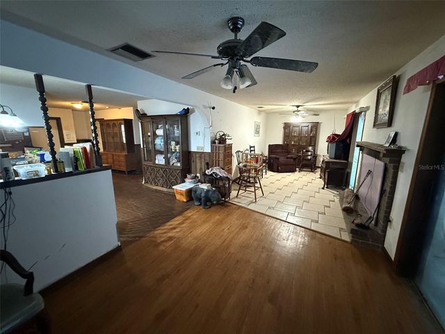 11813 OCKLAWAHA DRIVE, Leesburg, FL 34788