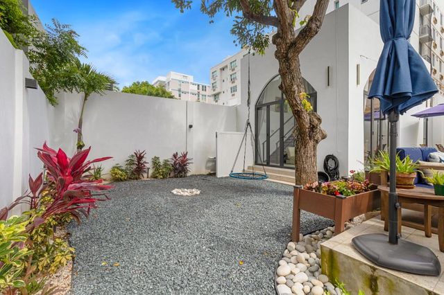 106 TRES HERMANOS, San Juan, PR 00907