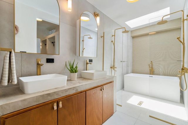 106 TRES HERMANOS, San Juan, PR 00907