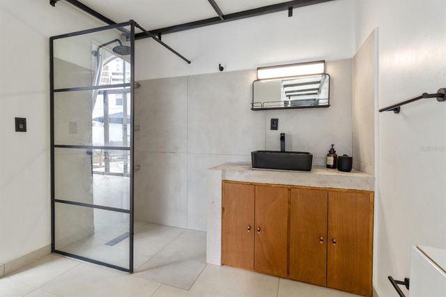 106 TRES HERMANOS, San Juan, PR 00907