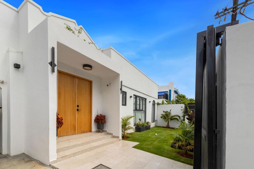 106 TRES HERMANOS, San Juan, PR 00907