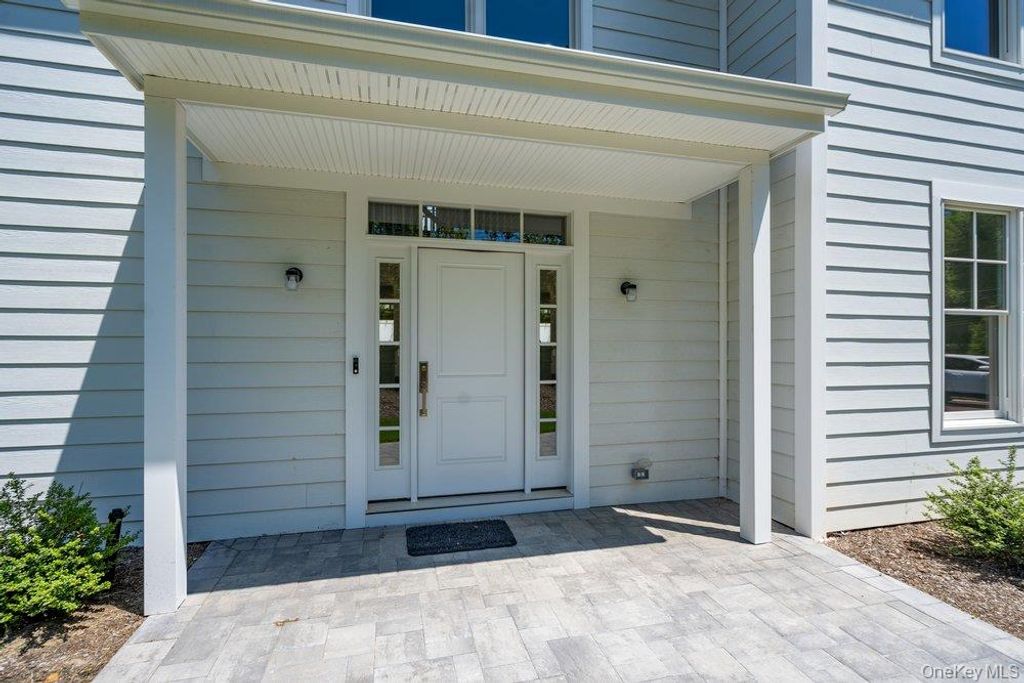 44 Plainview Road, Woodbury, NY 11797 — photo 4