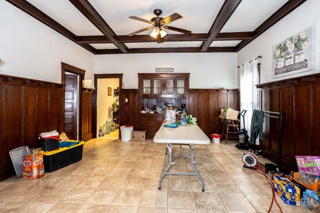 518 Monterey Street, Bakersfield, CA 93305