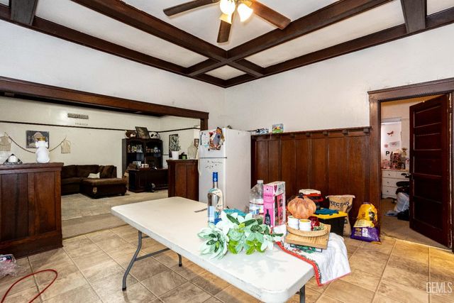 518 Monterey Street, Bakersfield, CA 93305