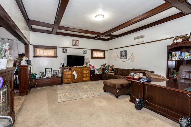 518 Monterey Street, Bakersfield, CA 93305