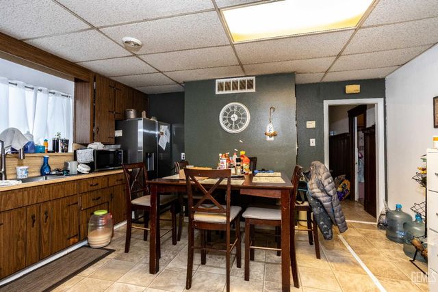 518 Monterey Street, Bakersfield, CA 93305