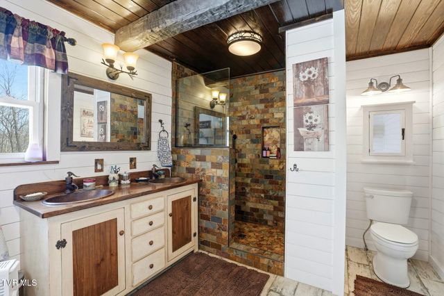 1670 Cutter Creek Creek, Clintwood, VA 24228