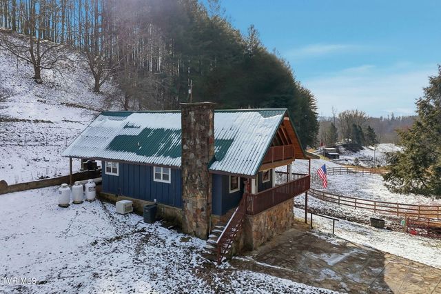 1670 Cutter Creek Creek, Clintwood, VA 24228