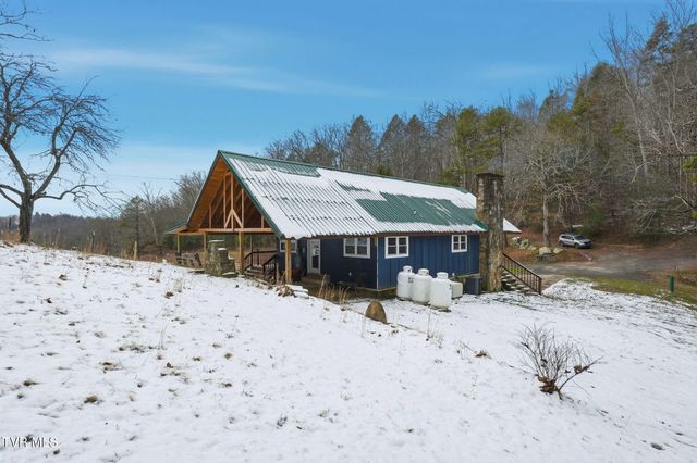 1670 Cutter Creek Creek, Clintwood, VA 24228