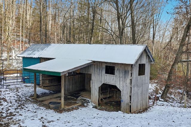 1670 Cutter Creek Creek, Clintwood, VA 24228