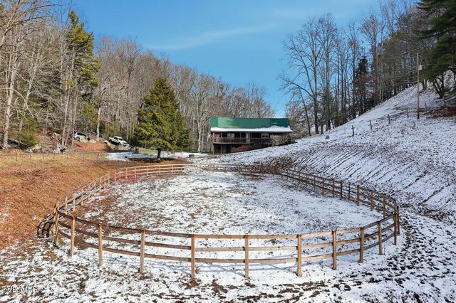 1670 Cutter Creek Creek, Clintwood, VA 24228