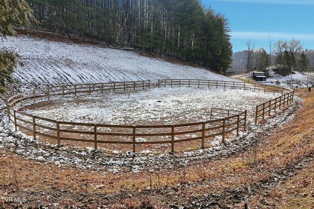 1670 Cutter Creek Creek, Clintwood, VA 24228