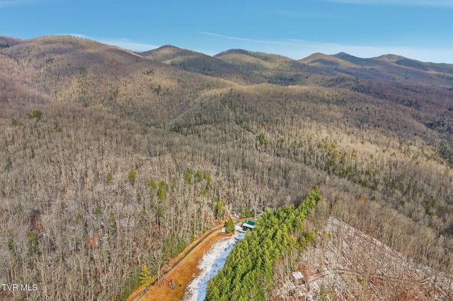 1670 Cutter Creek Creek, Clintwood, VA 24228