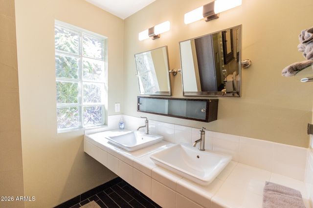 6552 E 2ND Street, Scottsdale, AZ 85251