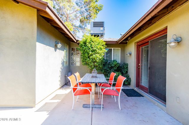 6552 E 2ND Street, Scottsdale, AZ 85251