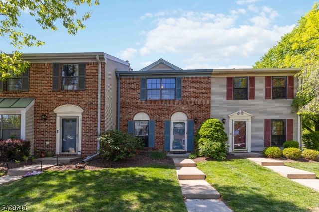2 Daniel Dr, Franklin Twp., NJ 08823