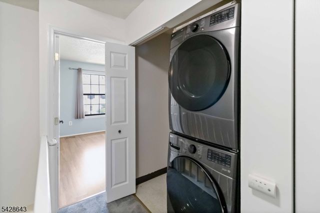 2 Daniel Dr, Franklin Twp., NJ 08823