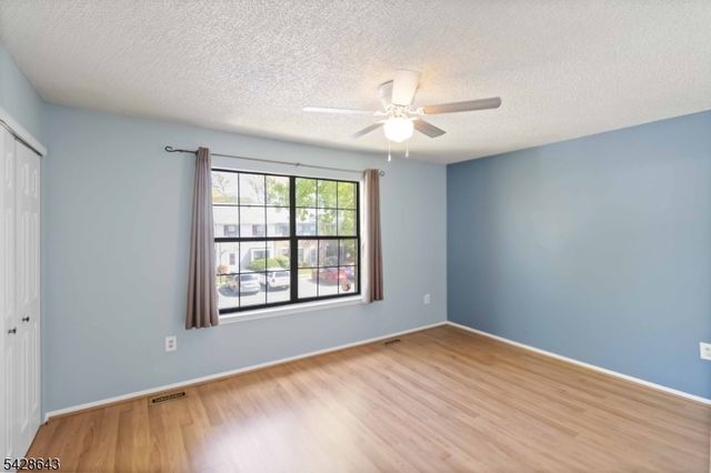 2 Daniel Dr, Franklin Twp., NJ 08823