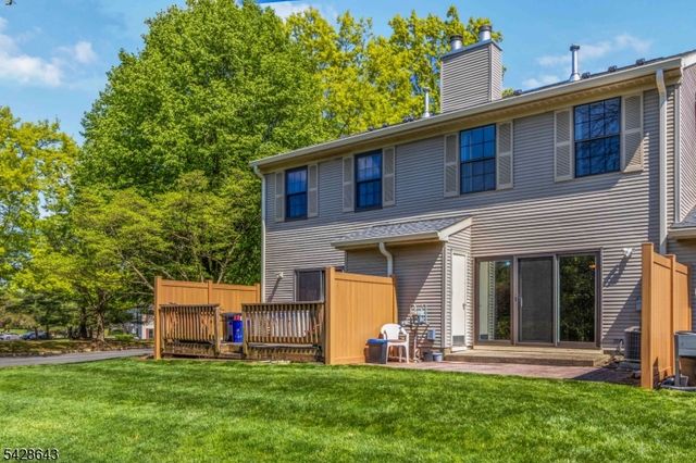 2 Daniel Dr, Franklin Twp., NJ 08823