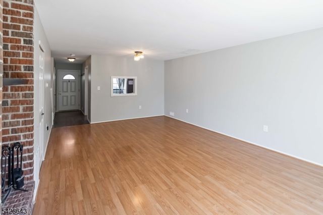 2 Daniel Dr, Franklin Twp., NJ 08823