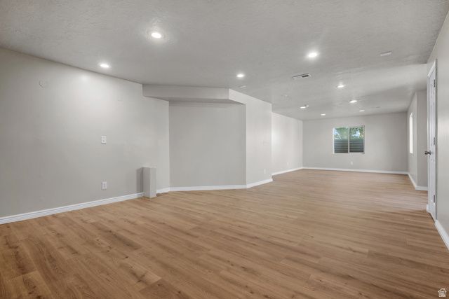 909 E ROSEBUD CT, Draper, UT 84020