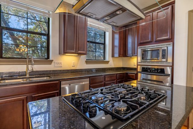 10626 Clearview Villa Place, Houston, TX 77025