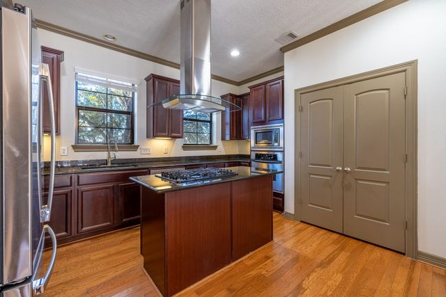 10626 Clearview Villa Place, Houston, TX 77025