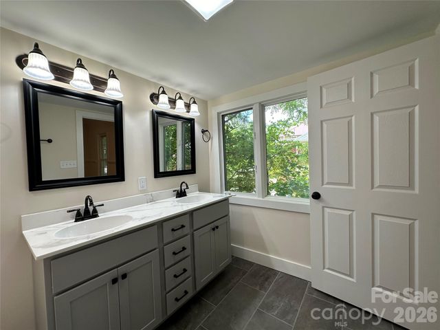 123 State Street, Asheville, NC 28806