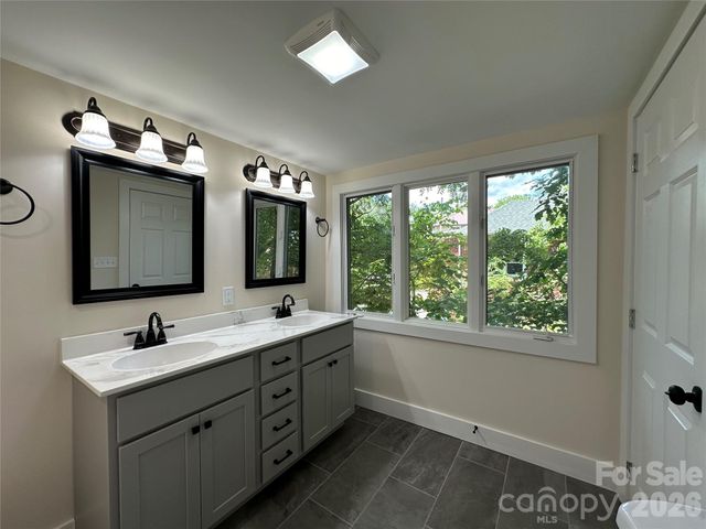 123 State Street, Asheville, NC 28806