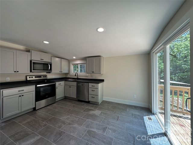 123 State Street, Asheville, NC 28806