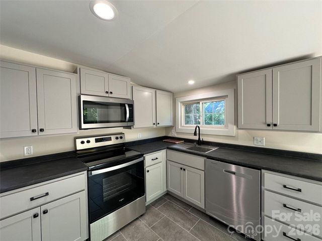 123 State Street, Asheville, NC 28806