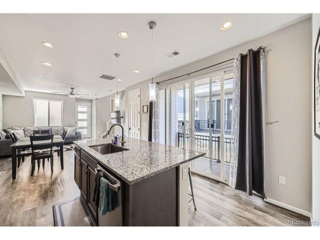 623 S Pitkin Ct, Aurora, CO 80017