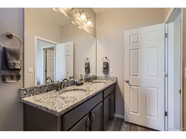 623 S Pitkin Ct, Aurora, CO 80017