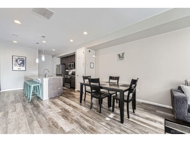 623 S Pitkin Ct, Aurora, CO 80017