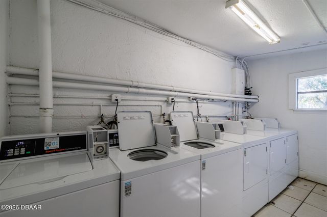 900 S Peninsula Dr Apt 308, Daytona Beach, FL 32118