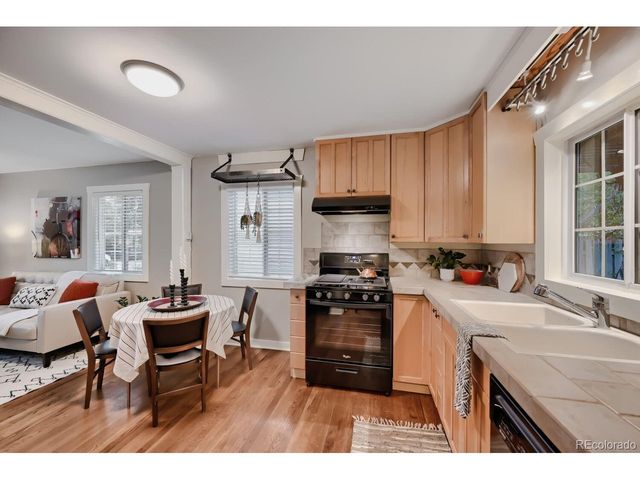 417 Vivian St, Longmont, CO 80501