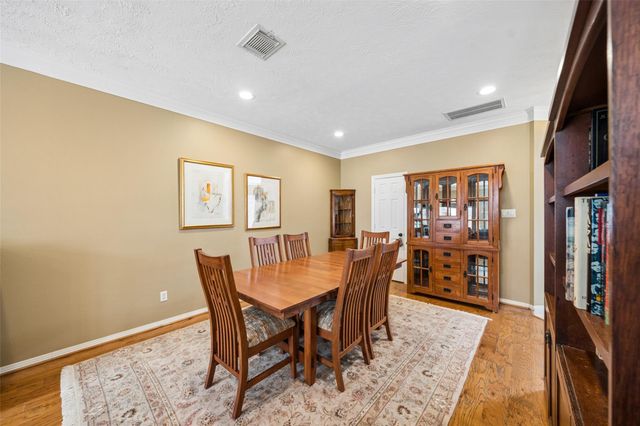 5232 Eigel Street, Houston, TX 77007