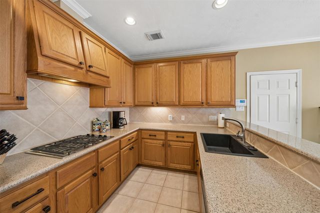 5232 Eigel Street, Houston, TX 77007