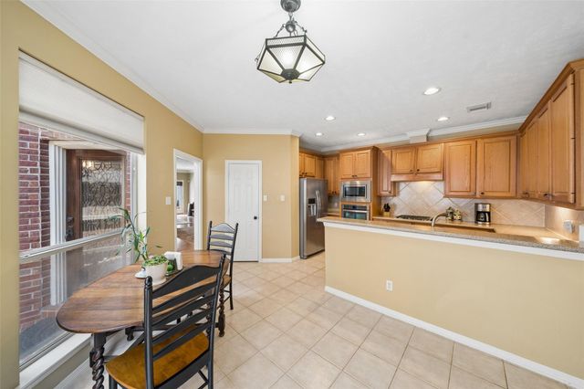 5232 Eigel Street, Houston, TX 77007