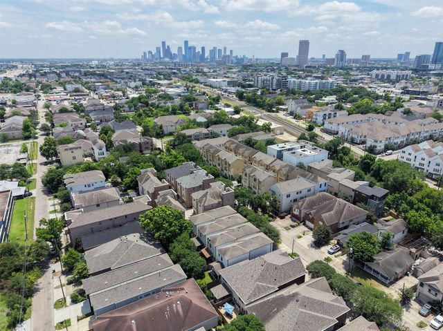5232 Eigel Street, Houston, TX 77007